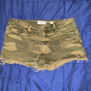 NWOT Lucky Brand The Cut Off Jean Shorts